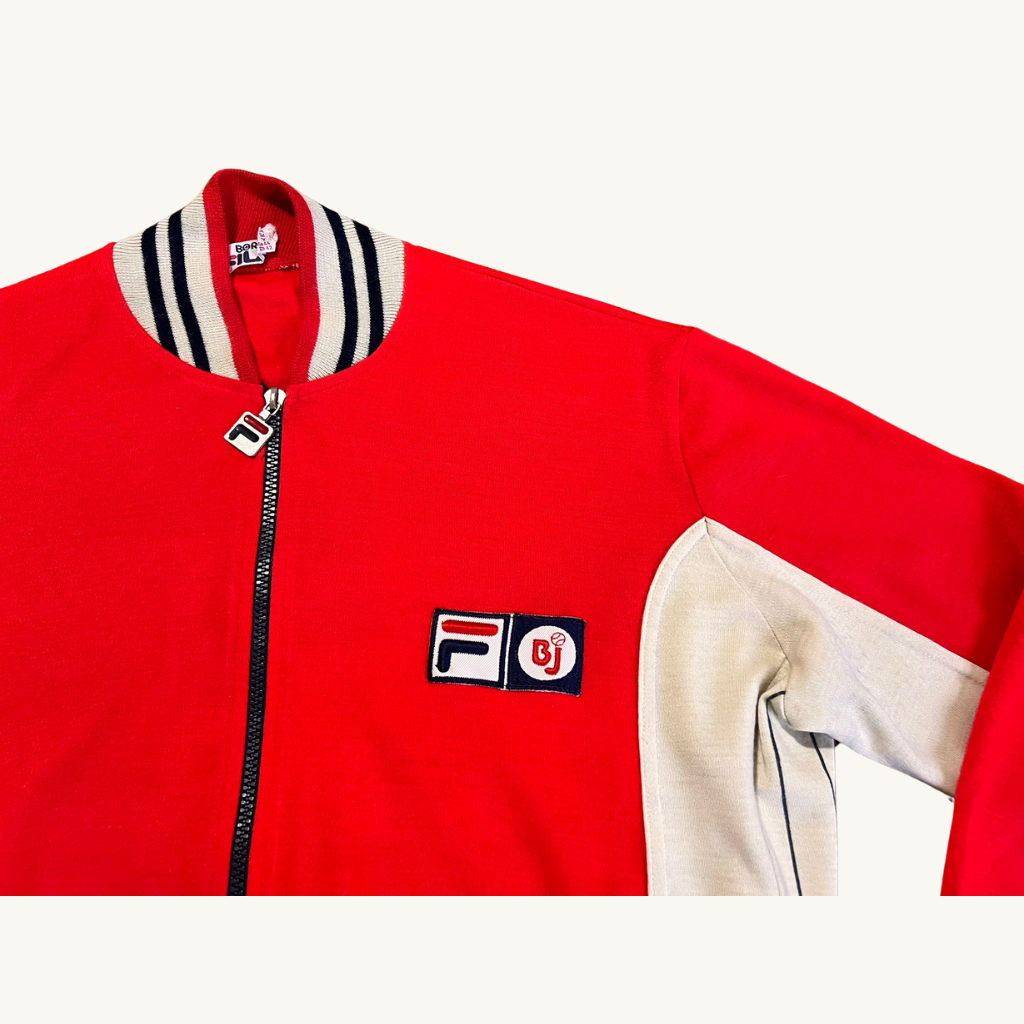 Red fila jacket sales